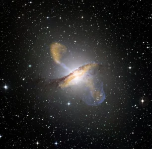 Čtvercové puzzle Galaxie Centaurus A 1000 dílků