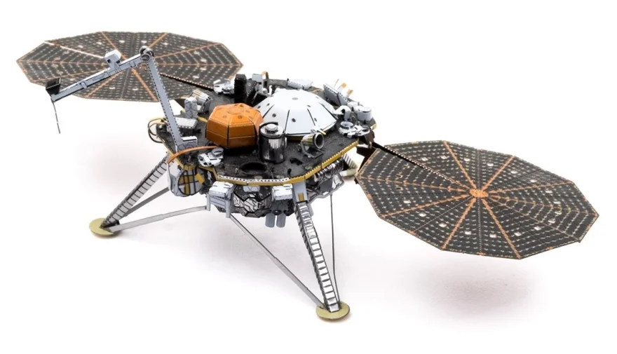 3d-puzzle-insight-mars-lander-108568.jpe