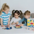 drevene-obrysove-puzzle-mimoni-sileny-mimon-50-dilku-227132.jpg