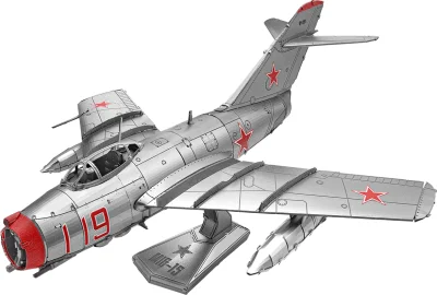METAL EARTH  3D puzzle Stíhačka MiG-15