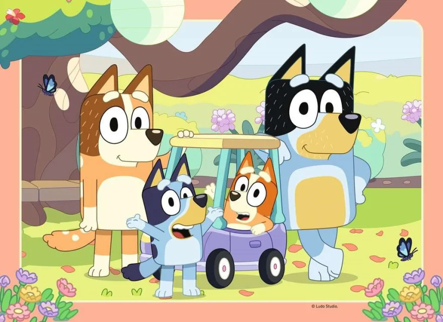 Puzzle sada Ravensburger 4x42 dielikov Bluey: Poď sa hrať